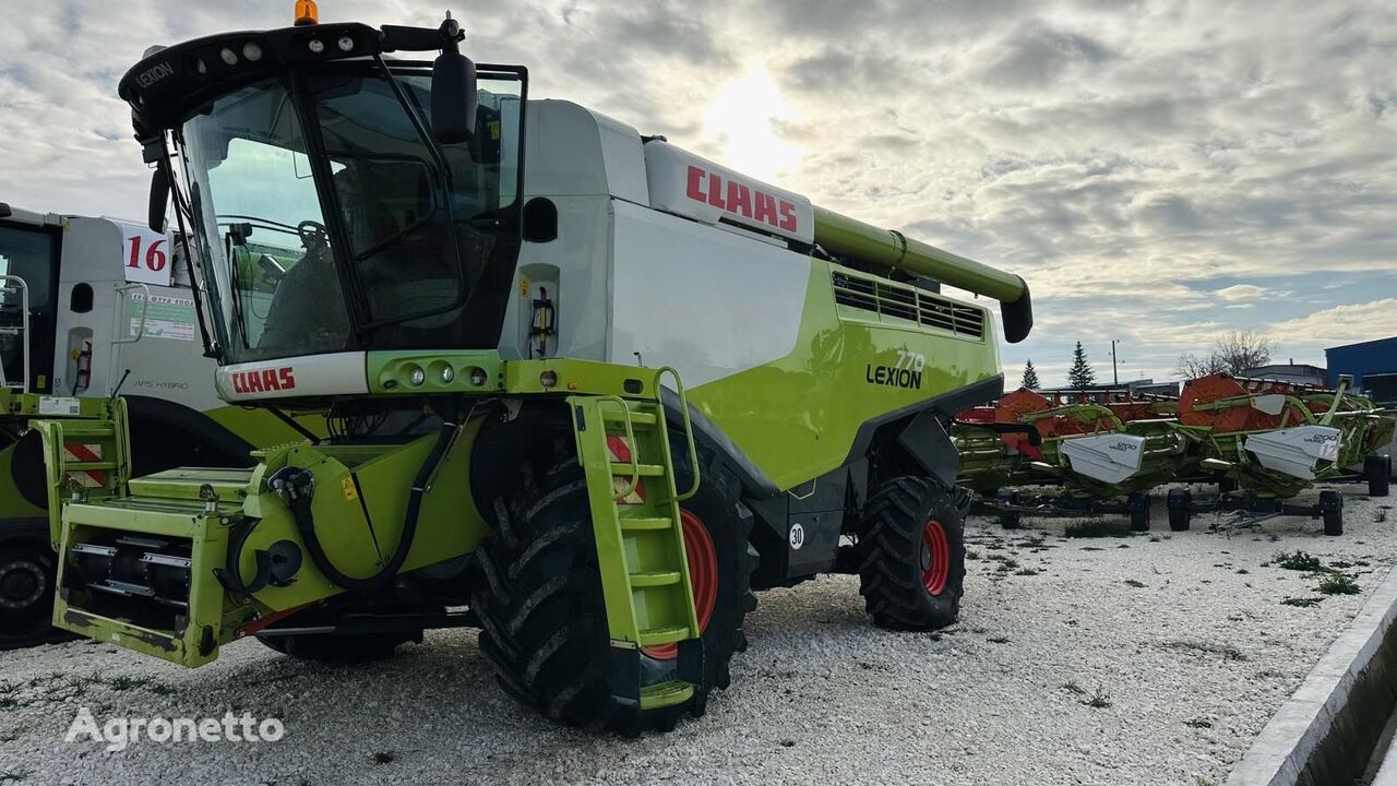 کمباین Claas Lexion 770