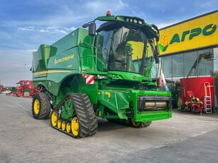 کمباین John Deere S685i